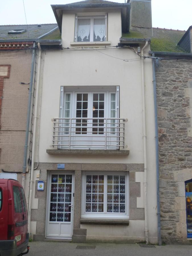 Casa de Férias Les Mouettes Maison De Pêcheur En Centre *